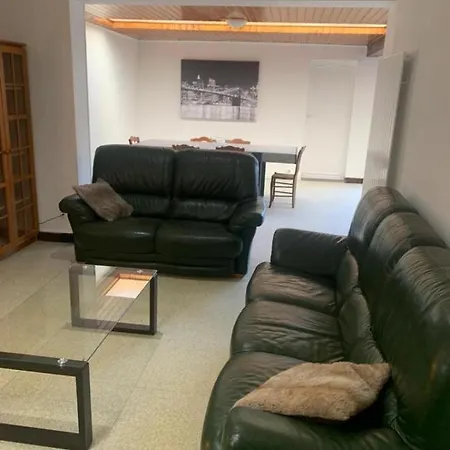 De Standing Apartment *